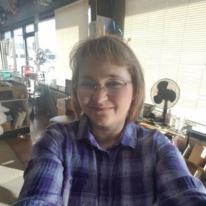 Meet your Posher, Angelia